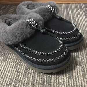Black tasman alphine uggs